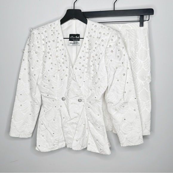 Saks Fifth Avenue Dresses & Skirts - Saks Fifth Avenue After Five by Julie Duroche Vintage White Sparkle Suit Size 4
